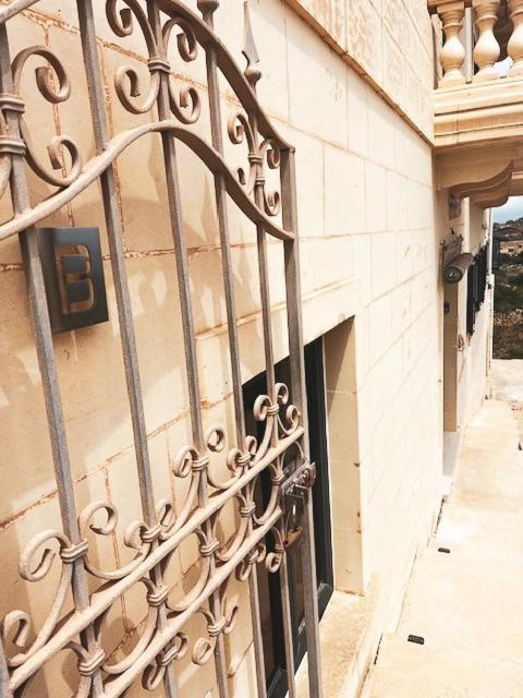 Spacious, Bright, Valley & Sea View Maisonette Xagħra Buitenkant foto
