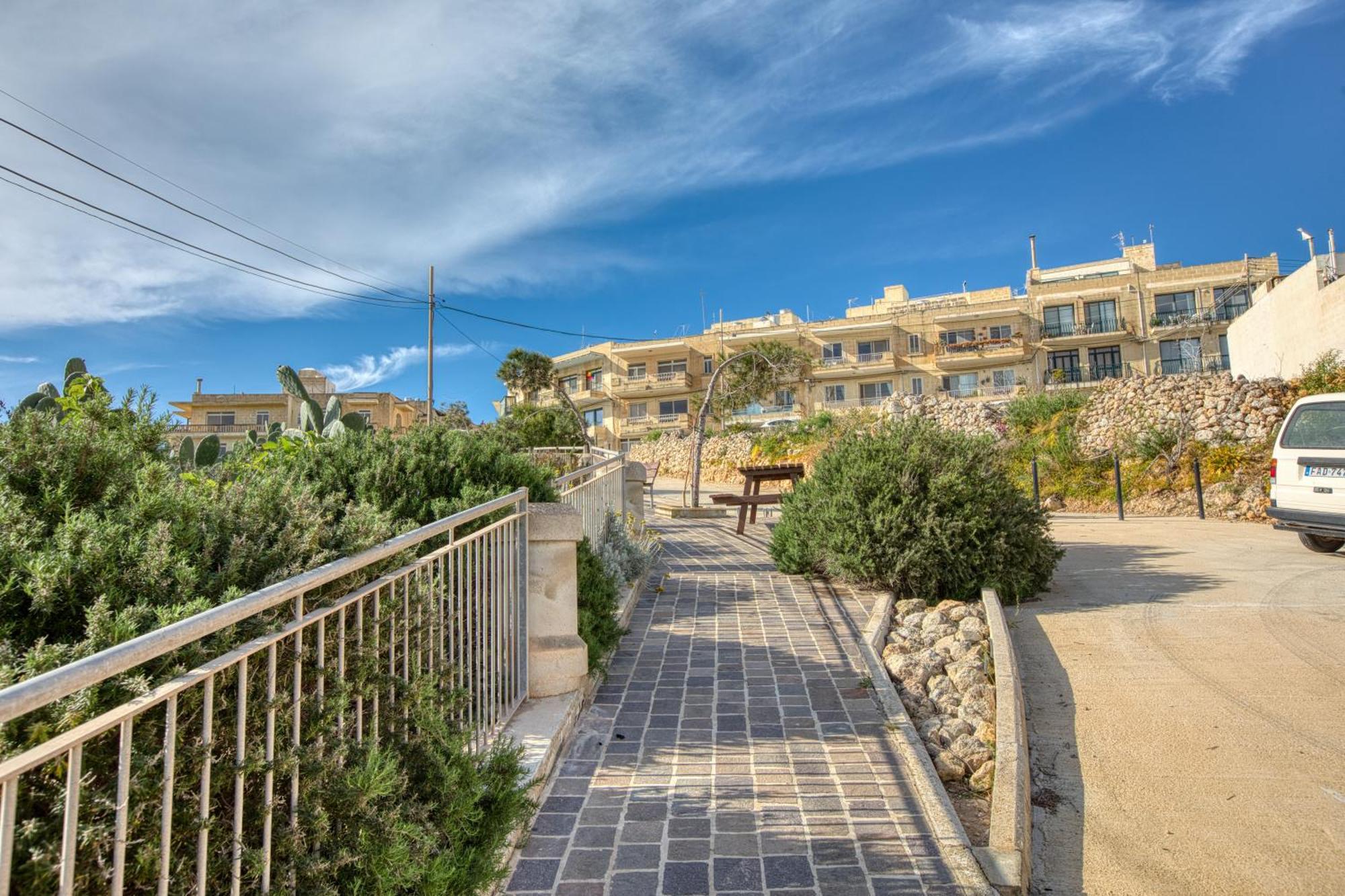 Spacious, Bright, Valley & Sea View Maisonette Xagħra Buitenkant foto