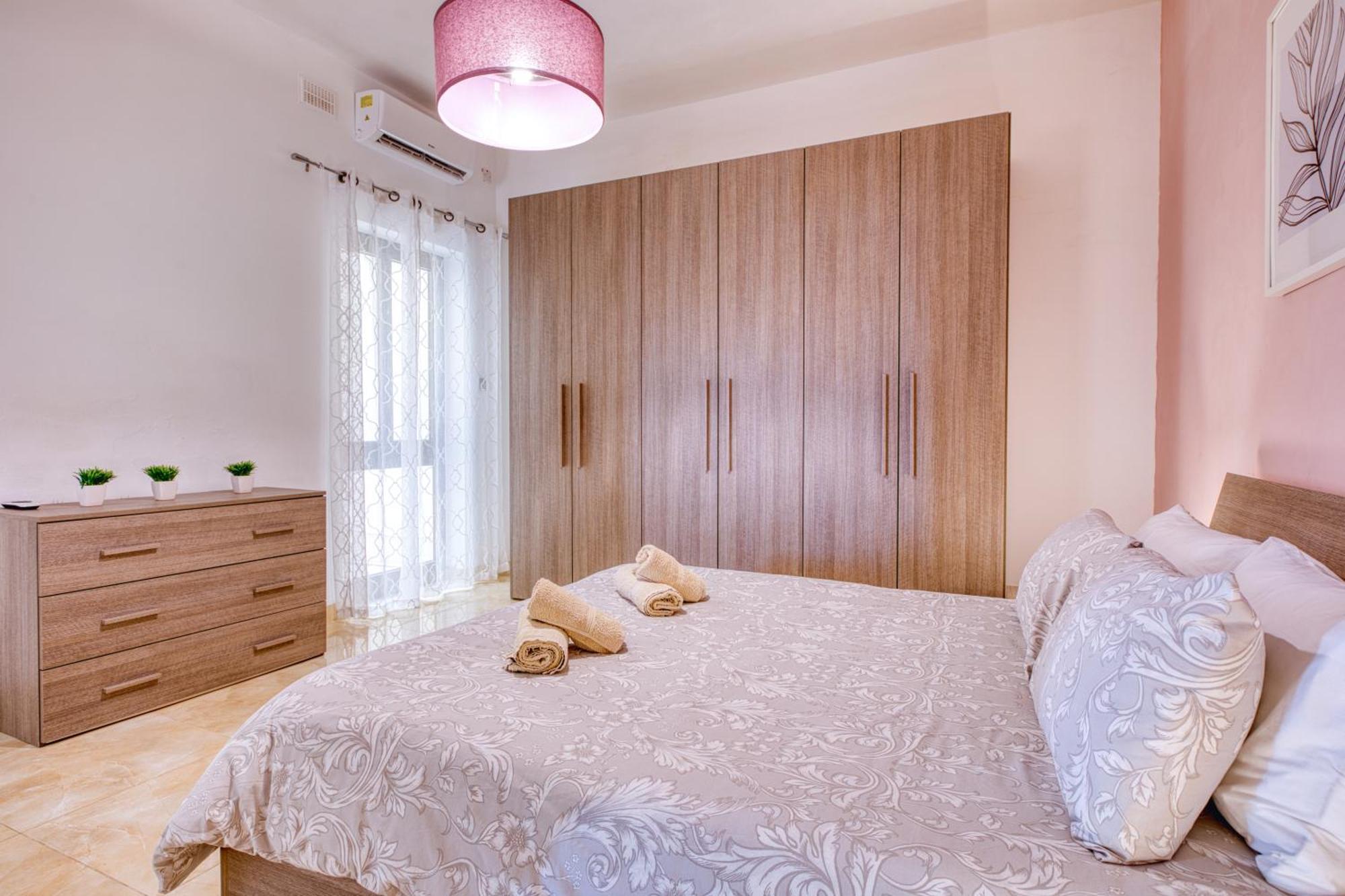 Spacious, Bright, Valley & Sea View Maisonette Xagħra Buitenkant foto