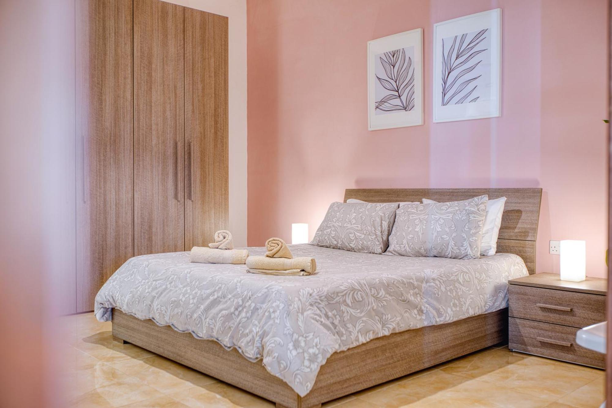 Spacious, Bright, Valley & Sea View Maisonette Xagħra Buitenkant foto