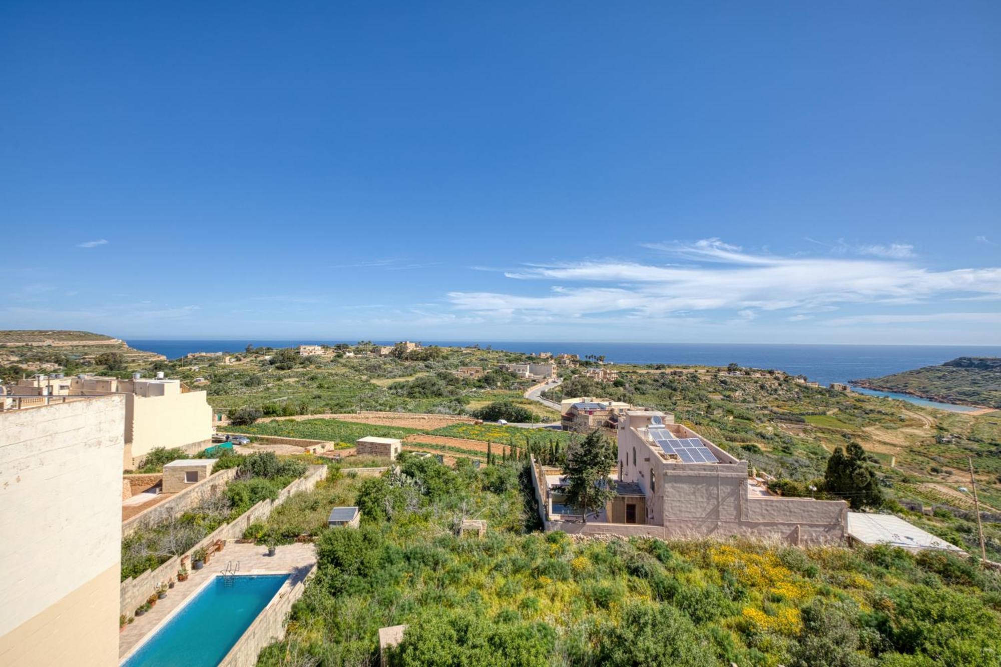 Spacious, Bright, Valley & Sea View Maisonette Xagħra Buitenkant foto