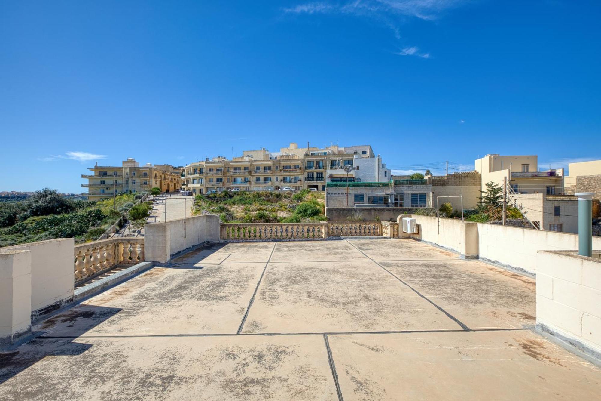 Spacious, Bright, Valley & Sea View Maisonette Xagħra Buitenkant foto