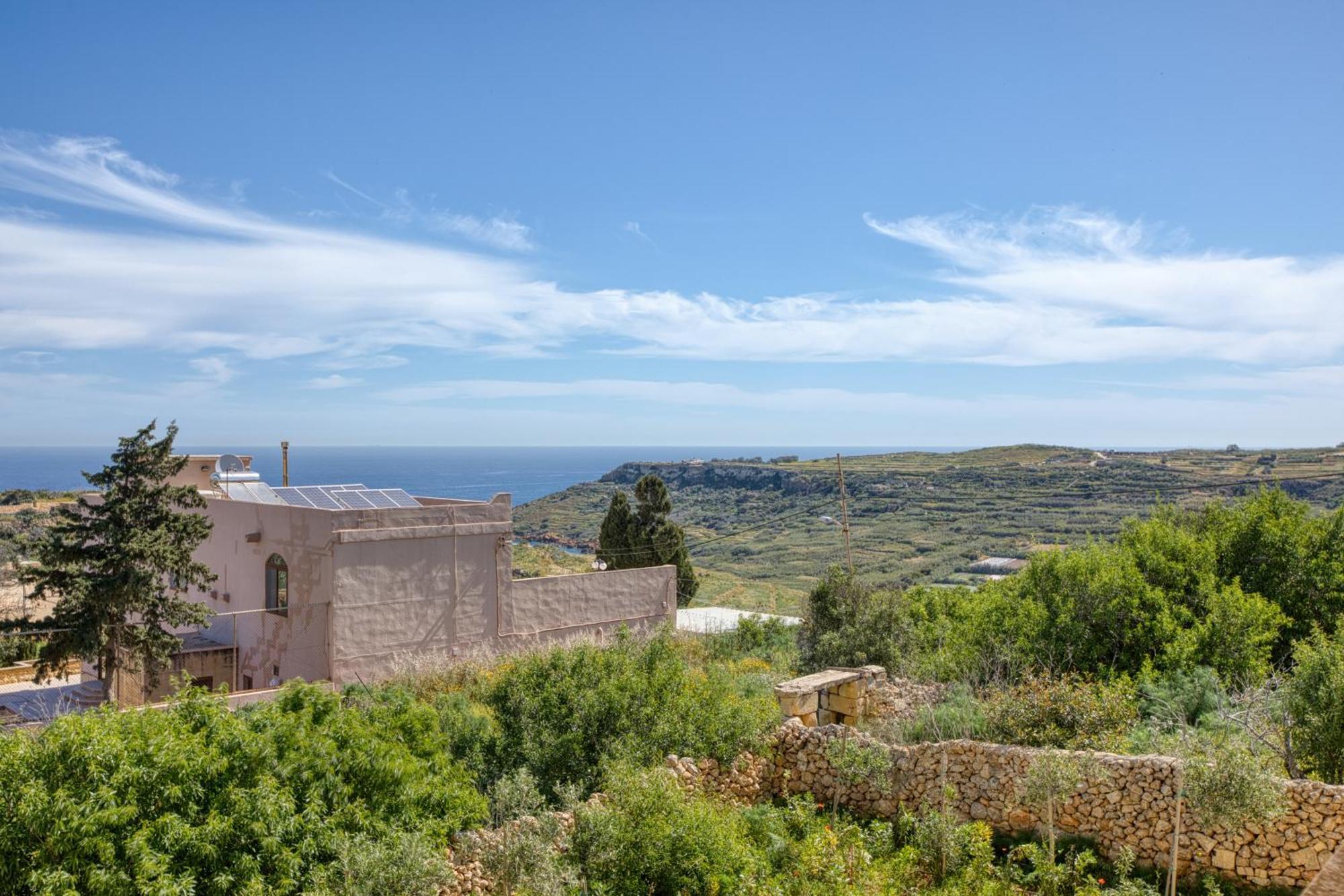 Spacious, Bright, Valley & Sea View Maisonette Xagħra Buitenkant foto