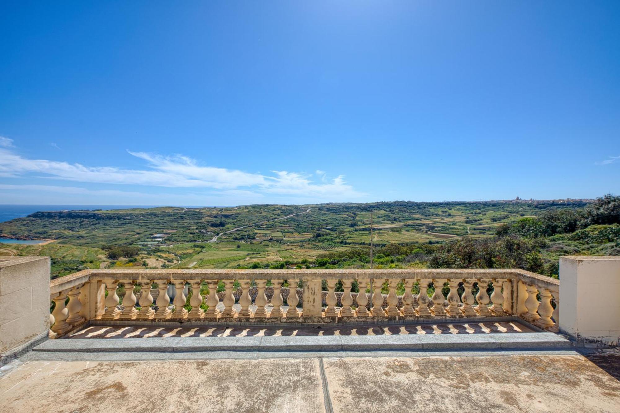 Spacious, Bright, Valley & Sea View Maisonette Xagħra Buitenkant foto